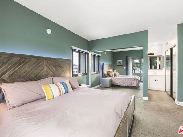 6540 Hayvenhurst Avenue 28, Lake Balboa CA 91406
