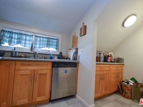 2226 W 28th Street, Los Angeles CA 90018