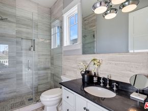 6336 Lindenhurst Avenue, Los Angeles CA 90048