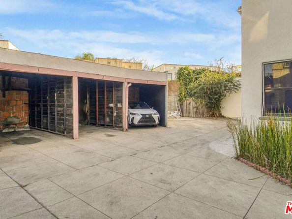 6261 W Olympic Boulevard, Los Angeles CA 90048