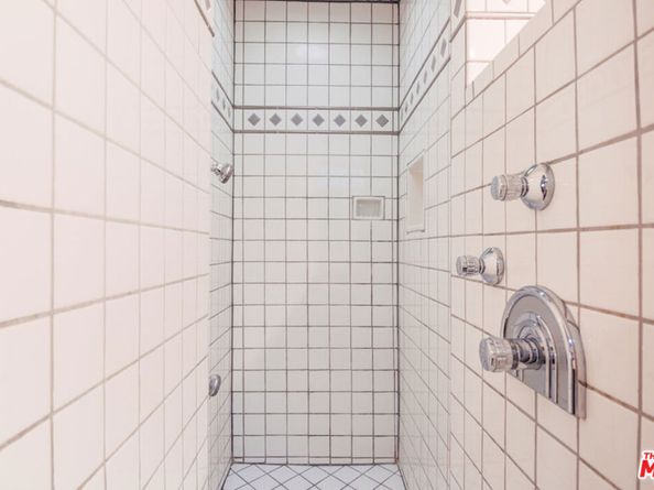 851 Tularosa Drive, Los Angeles CA 90026