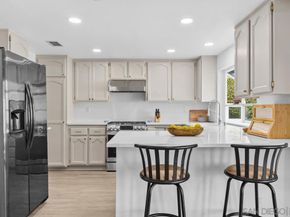 1127 La Tortuga, Vista CA 92081