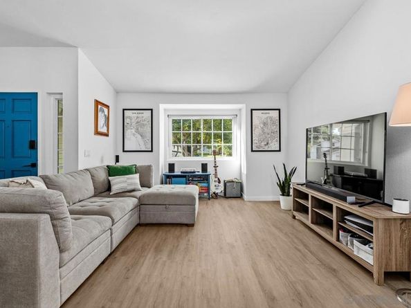 1127 La Tortuga, Vista CA 92081