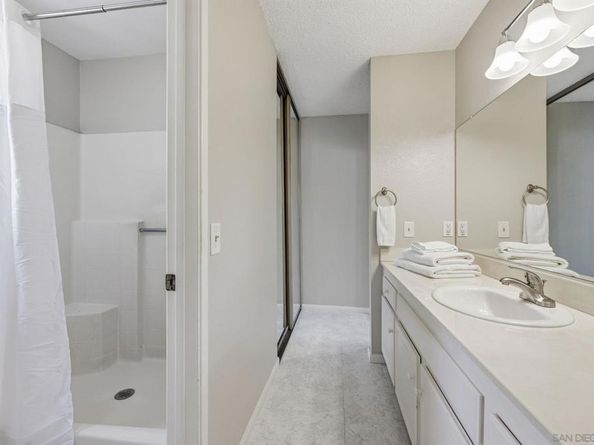 2591 Regent Rd, Carlsbad CA 92010