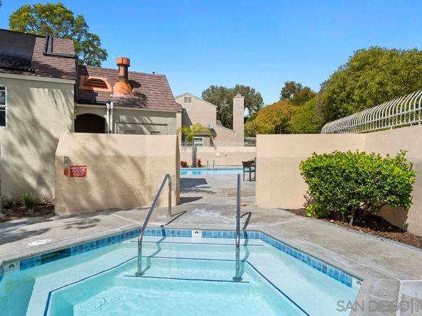 2591 Regent Rd, Carlsbad CA 92010