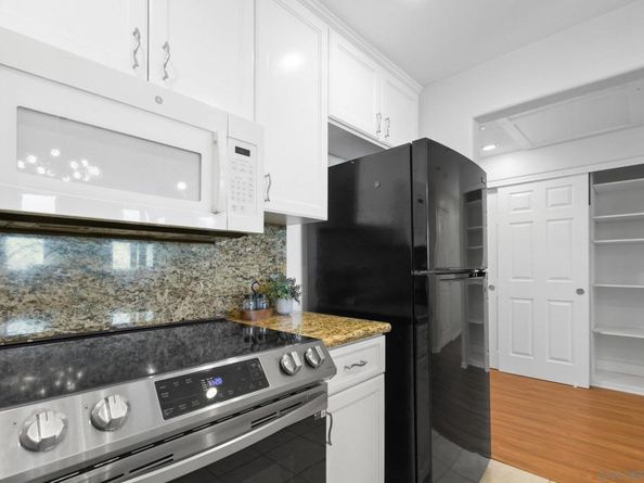 3890 Nobel Dr 1305, San Diego CA 92122