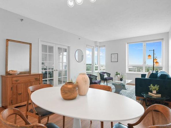 3890 Nobel Dr 1305, San Diego CA 92122