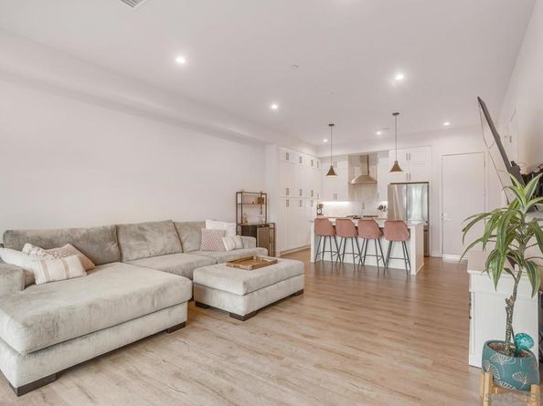 1055 32nd St 8, San Diego CA 92102