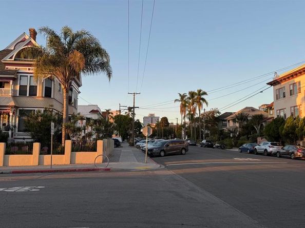 2244 2nd Ave 25, San Diego CA 92101