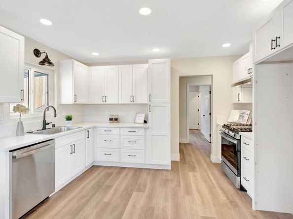 9188 Valencia St, Spring Valley CA 91977