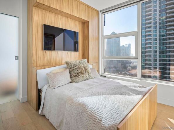 1325 Pacific Hwy 1902, San Diego CA 92101