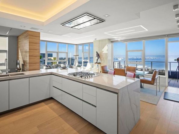 1325 Pacific Hwy 1902, San Diego CA 92101