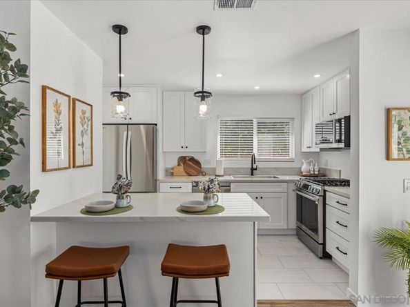 4617 Westridge Dr, Oceanside CA 92056