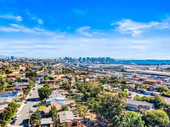 2235 Linwood St A7, San Diego CA 92110