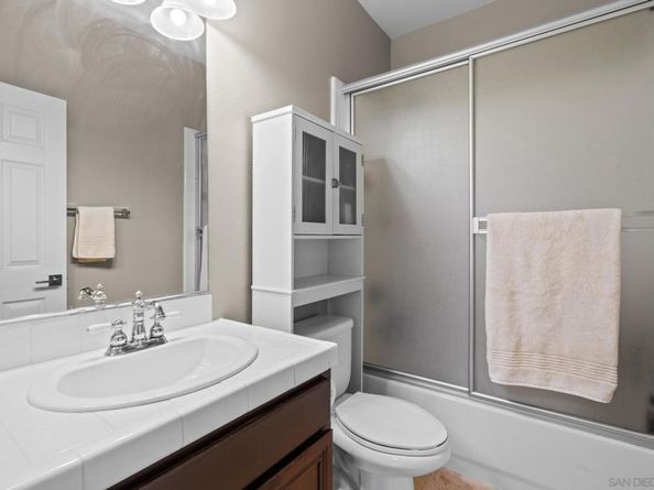 3252 Hidden Estate Lane, Escondido CA 92027