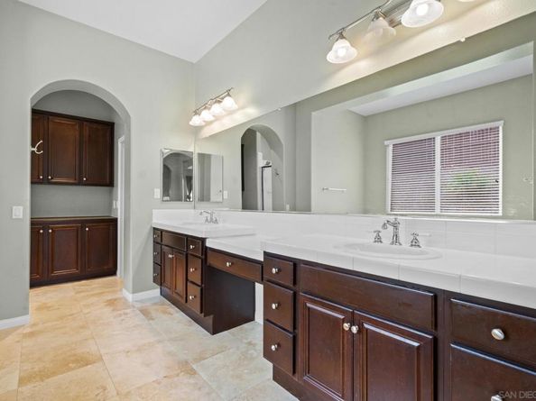 3252 Hidden Estate Lane, Escondido CA 92027