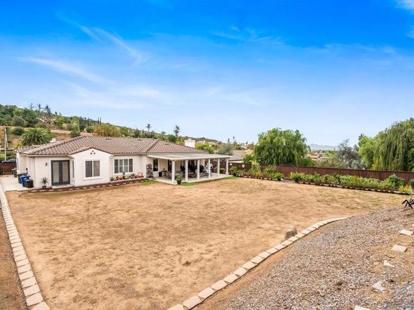 3252 Hidden Estate Lane, Escondido CA 92027