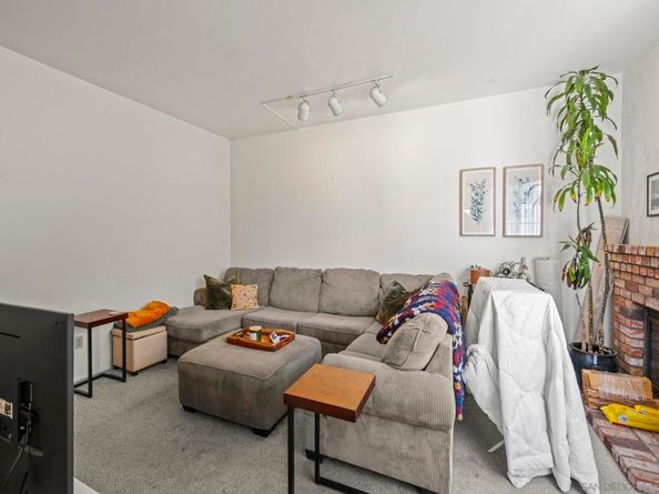 974 Sapphire Street, San Diego CA 92109