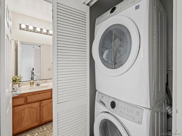 974 Sapphire Street, San Diego CA 92109