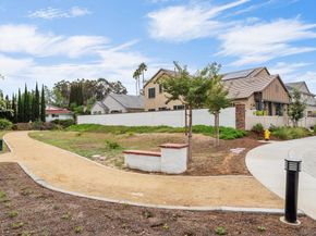 1091 Barry Pl, Escondido CA 92026