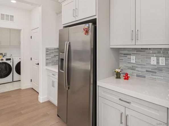 1091 Barry Pl, Escondido CA 92026