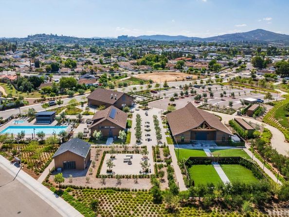 1091 Barry Pl, Escondido CA 92026