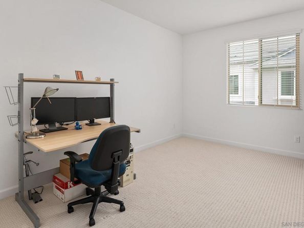 1091 Barry Pl, Escondido CA 92026