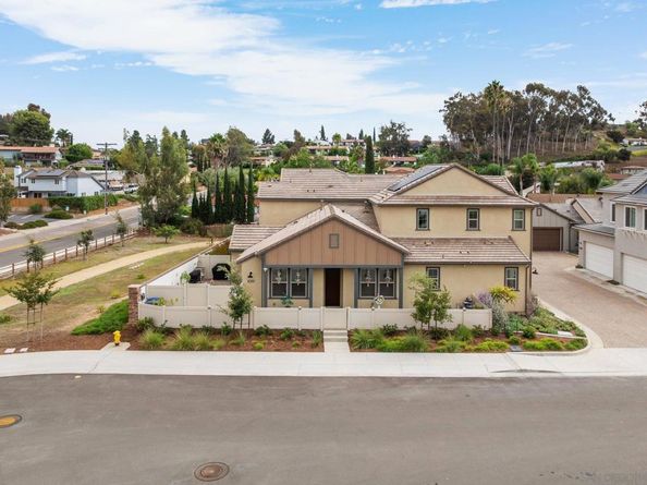 1091 Barry Pl, Escondido CA 92026