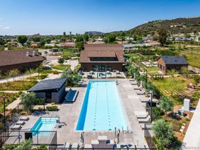 1091 Barry Pl, Escondido CA 92026