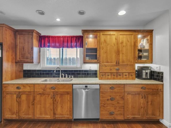 6907 Bettyhill Dr., San Diego CA 92117