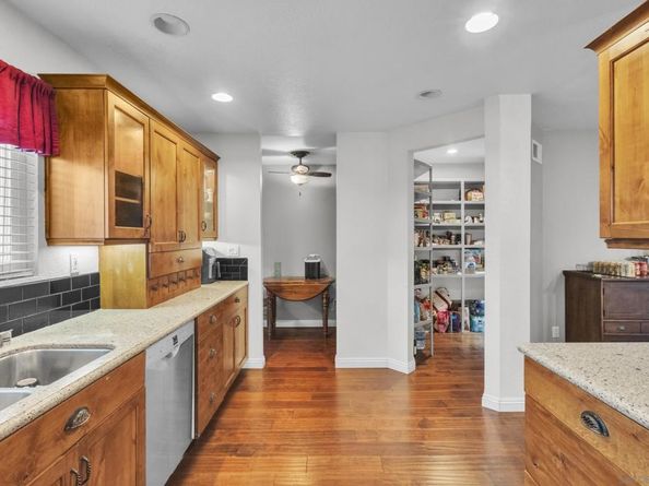 6907 Bettyhill Dr., San Diego CA 92117