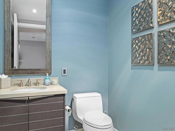 1325 Pacific Hwy 3301, San Diego CA 92101