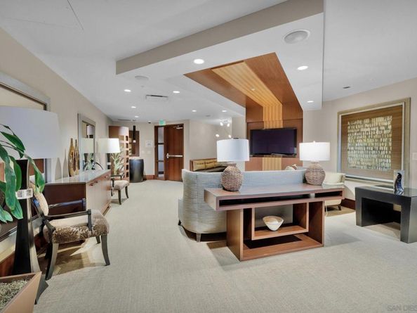 1325 Pacific Hwy 3301, San Diego CA 92101