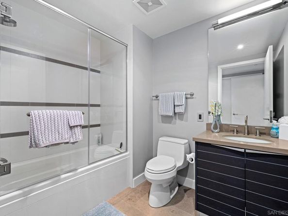 1325 Pacific Hwy 3301, San Diego CA 92101