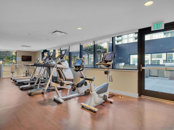 1325 Pacific Hwy 3301, San Diego CA 92101