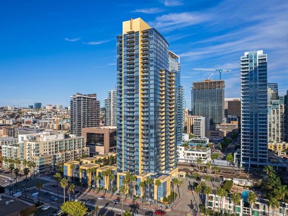 1325 Pacific Hwy 3301, San Diego CA 92101