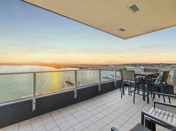 1325 Pacific Hwy 3301, San Diego CA 92101