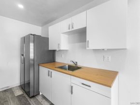 1641 Pentecost Way 10, San Diego CA 92105