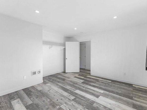 1641 Pentecost Way 10, San Diego CA 92105