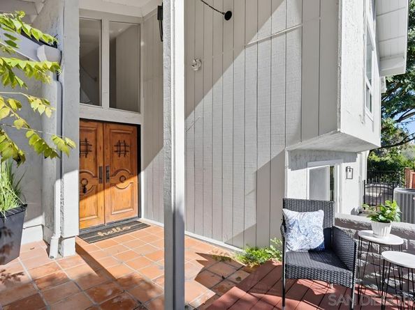 2003 Caminito Circulo Norte, La Jolla CA 92037