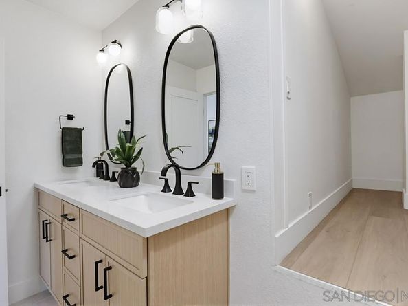 2003 Caminito Circulo Norte, La Jolla CA 92037