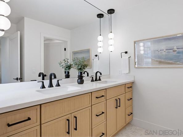 2003 Caminito Circulo Norte, La Jolla CA 92037