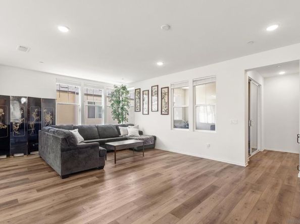 5301 Calle Rockfish 98, San Diego CA 92154