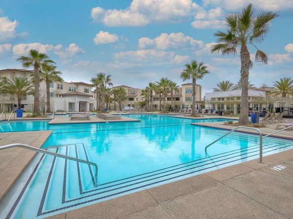 5301 Calle Rockfish 98, San Diego CA 92154