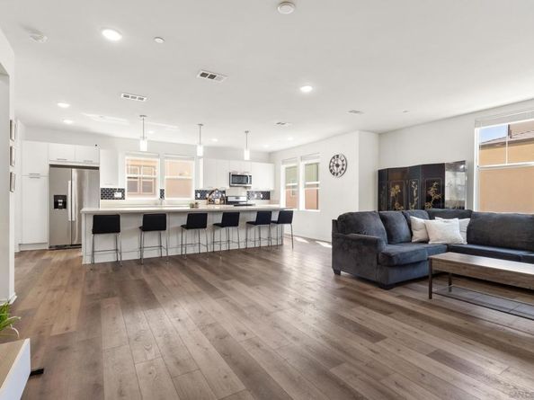 5301 Calle Rockfish 98, San Diego CA 92154