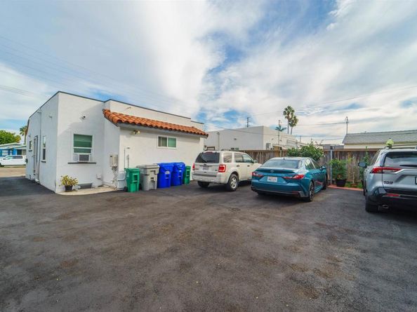 4464 66 33rd, San Diego CA 92116
