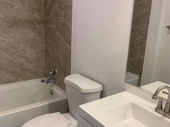 4041 Oakcrest Dr 206, San Diego CA 92105