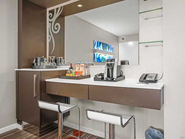 207 5th Ave 940, San Diego CA 92101
