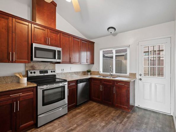 7700 Parkway Dr 3, La Mesa CA 91942