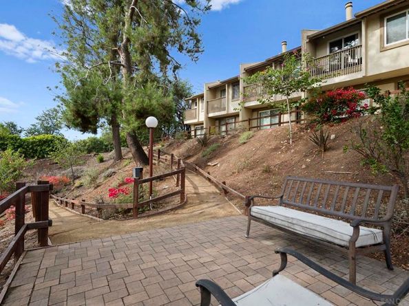 7700 Parkway Dr 3, La Mesa CA 91942